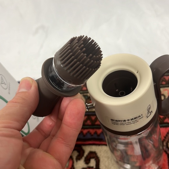 Pease Oil Dispenser Seasoning Bottle - Picture 9 of 9